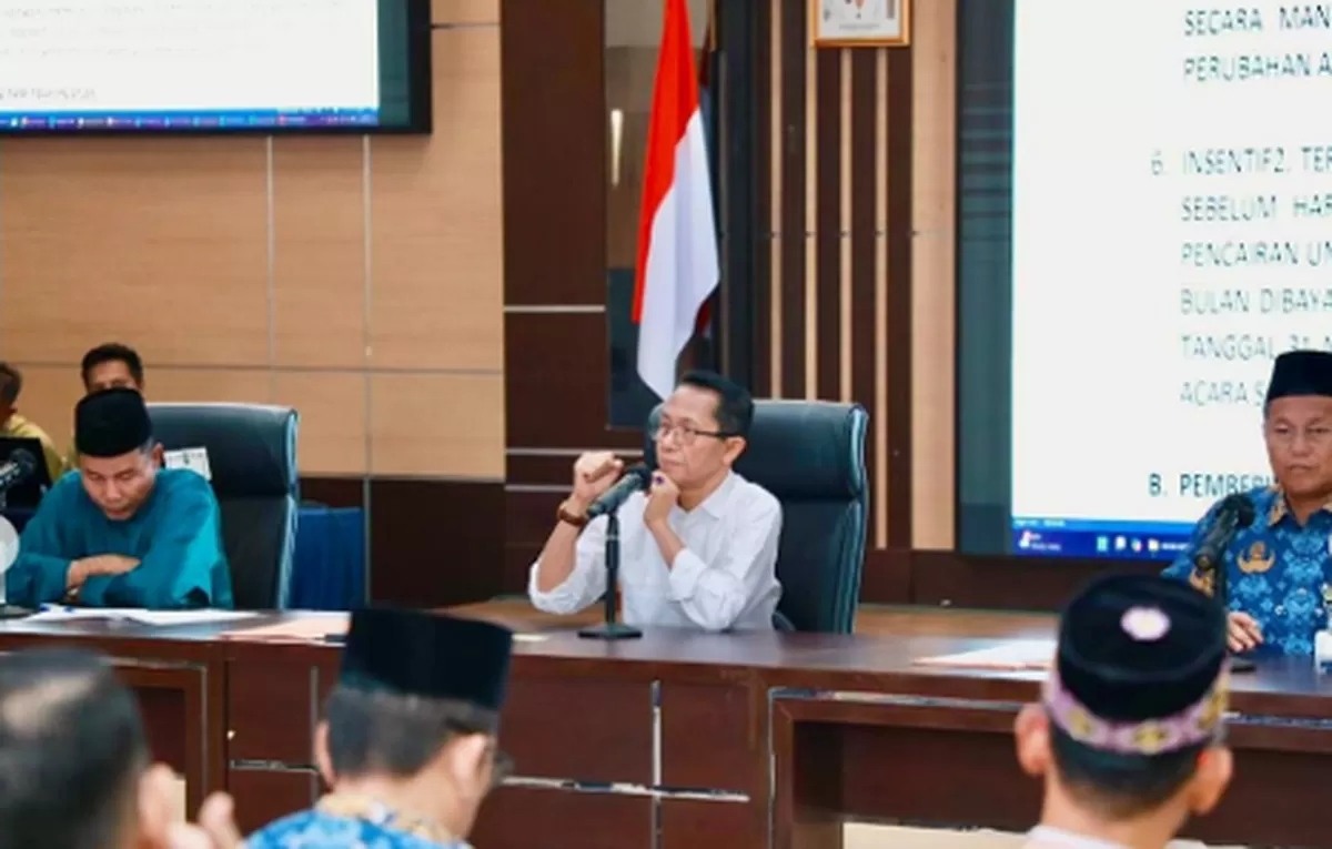 Walikota Batam saat memimpin Rapat Pelaksanaan APBD Tahun Anggaran 2026 dan Rencana Pemberian THR di Aula Kantor Walikota Batam. (Foto: Diskominfo Batam)