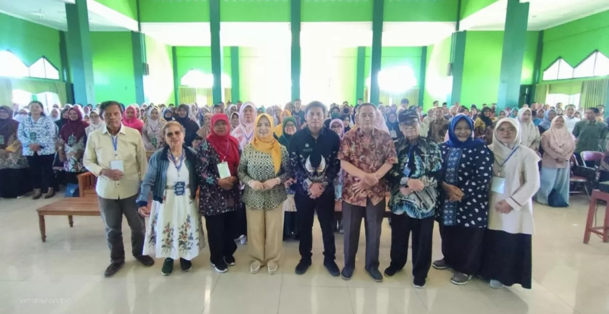 Sosialisasi MBG di Cilacap, Teti Rohatiningsih Tekankan Pentingnya Gizi Seimbang bagi Generasi Muda