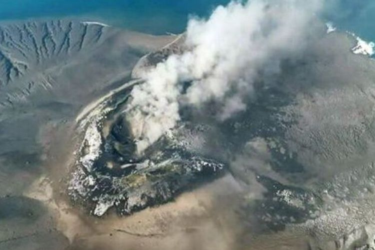 Anak Krakatau Kini Level Waspada, 224 Erupsi Tercatat dan Radius 2 Km Masih Ditutup