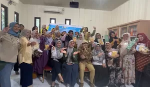 Program Pengabdian Kepada Masyarakat: Pelatihan Pembuatan Olahan Makanan Pendamping ASI dengan Pangan Lokal Bagi Kelompok Ibu dan Kader di Depok