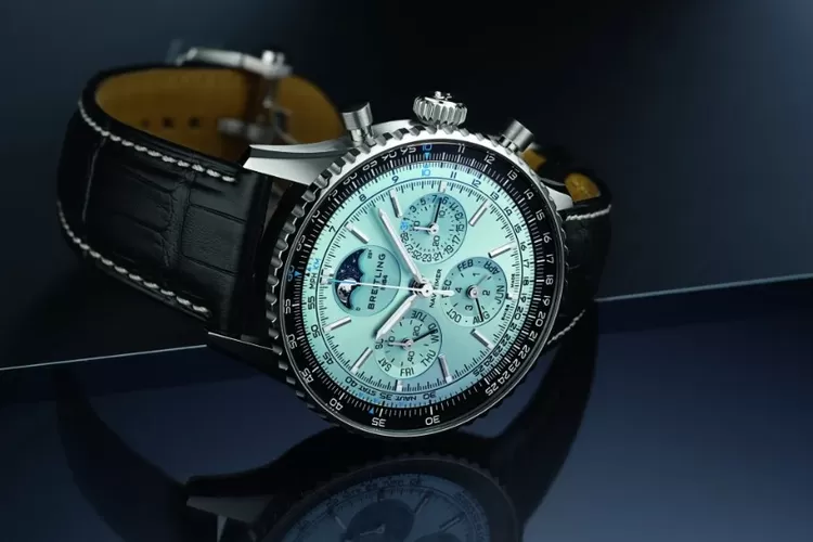 Breitling Navitimer B19 Chronograph 43