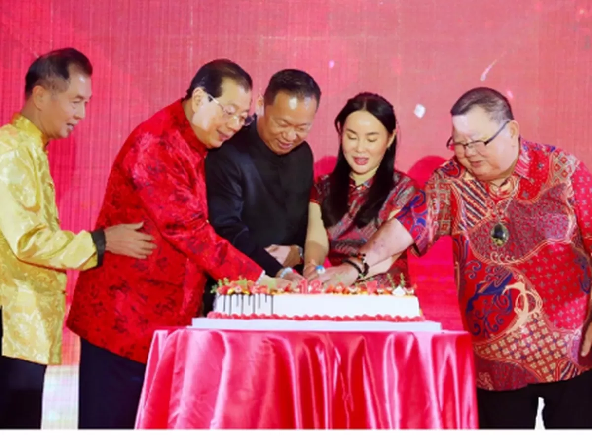 Wawako Batam saat menghadiri perayaan Cap Go Meh  digelar Yayasan Hakka Kota Batam di Swiss-Belhotel Harbour Bay. (Foto: Diskominfo Batam)