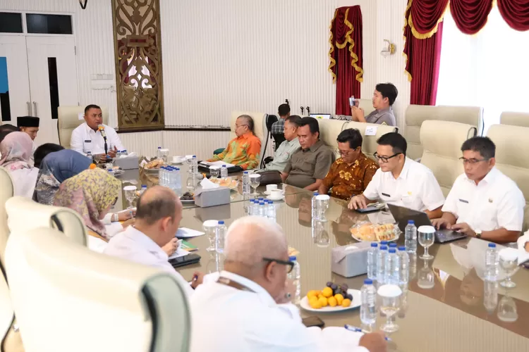 Bupati Bogor Rudy Susmanto audiensi dengan Yayasan Lekas terkait kasus ODHIV. (KABAR BOGOR)