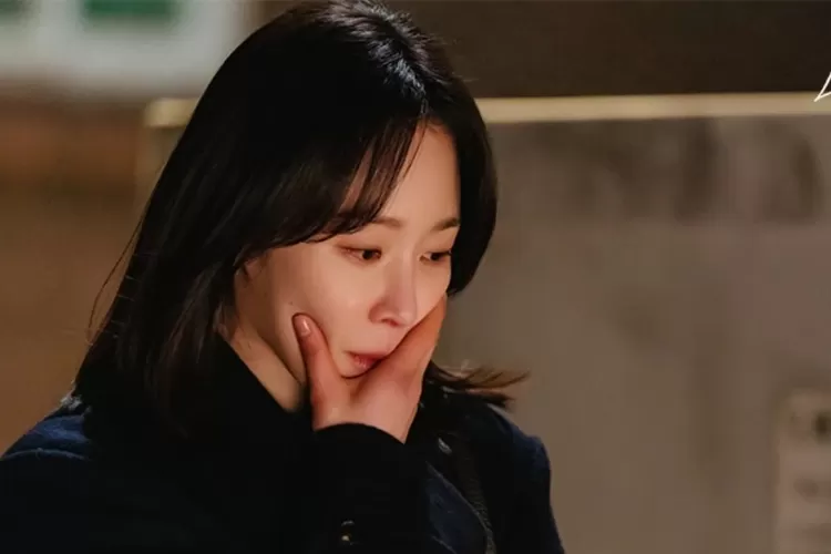 Link Nonton Drama Korea Love Me (Foto: Gorajuara.com / Instagram @seohyunjinifc)