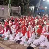 Kompak Kenakan Seragam Merah Putih, Ribuan Pengunjung Pengajian di Jombang Lantunkan Shalawat Peringati HUT RI dan Doakan Kesuksesan Muktamar NU 2026