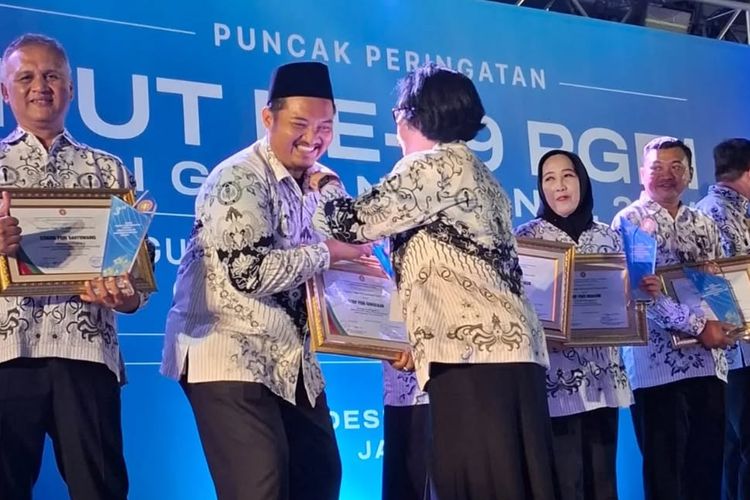 Berprestasi: STKIP PGRI Bangkalan Sabet Dua Penghargaan Bergengsi