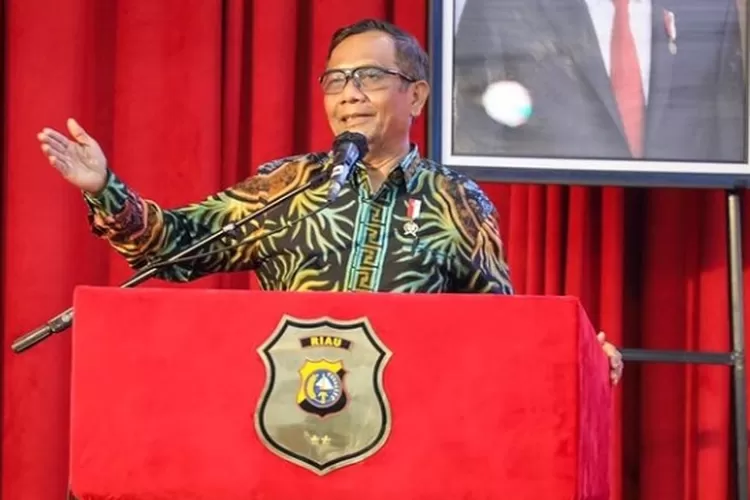 Kisah Gus Dur Saat Mengangkat Mahfud MD Menjadi Menteri Dan Ramainya ...