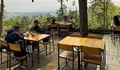 Pemandangan Kafe di Bogor ini Wow banget! Bisa Lihat City Light dari atas Bukit, Pas Banget buat Nongkrong bareng Pacar