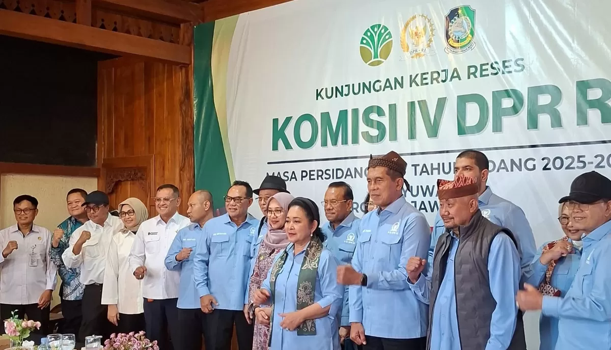 Komisi IV DPR RI mengadakan kunjungan kerja reses ke area tambang emas PT Bumi Suksesindo (PT BSI) di Pulau Merah, Desa Sumberagung, Banyuwangi, pada Kamis (23/7/2026). (Dok. AdaTah.com)