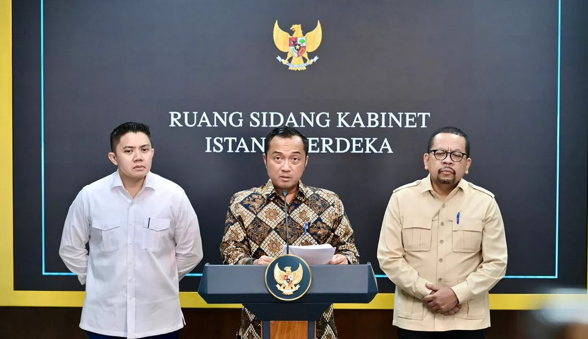 Menteri Sekretaris Negara Prasetyo Hadi dalam konferensi pers di Istana Negara, Jakarta, Selasa (2/6/2026) malam. (Kalimantansatu.com/Dok. Bakom RI)