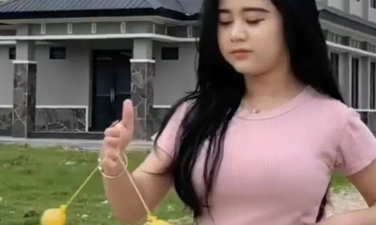  Sejarah dan Fenomena Lato-lato: Permainan Klasik Yang Sempat Viral Beberapa Waktu Lalu