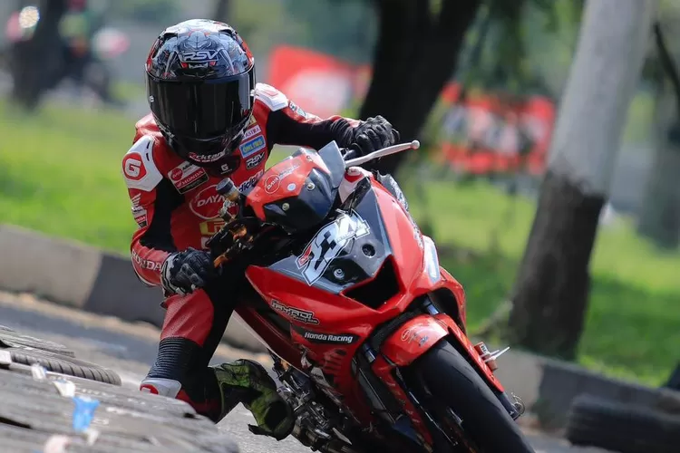 Dua pebalap mudanya, Arkana Ocktane dan Andra Setya Ismay, siap menghadapi putaran kedua Kejuaraan Nasional MotoPrix 2024.