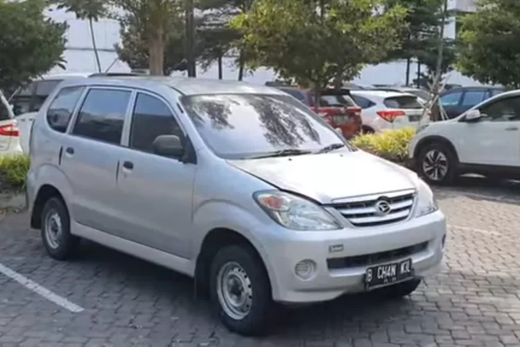 Irit Juga Ekonomis, Worth It Nggak? Ini Daihatsu Xenia 1000cc, Punya