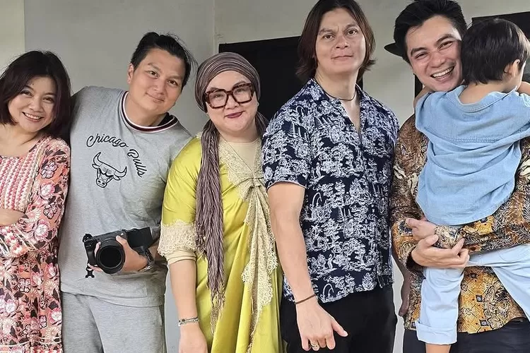 Baim Wong bersama saudaranya merayakan Lebaran 2025 di Purwakarta (Foto: Gorajuara/ Instagram/ @baimwong)