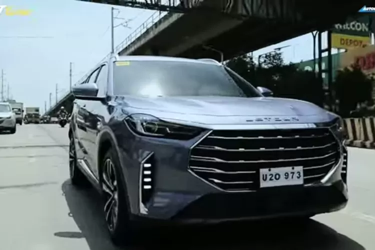 Sumber Foto: YouTube tnt corner Mobil Jetour X70 