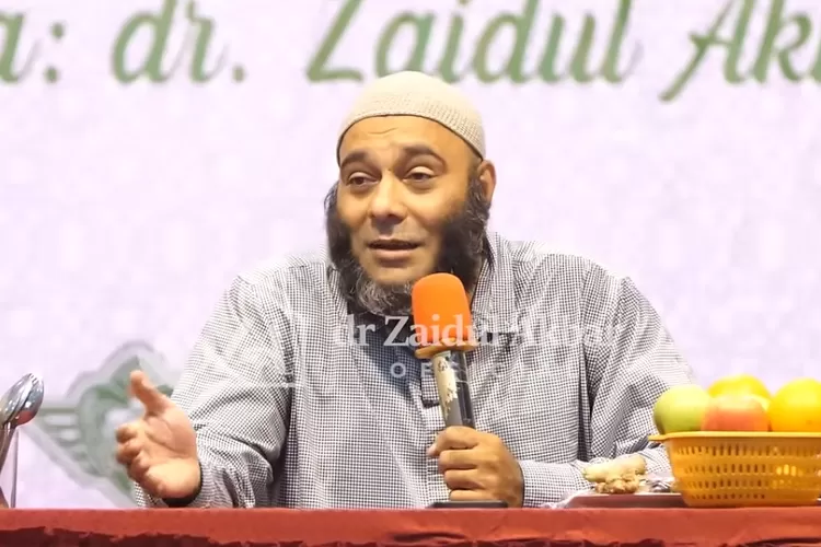 dr Zaidul Akbar Bagikan Resep untuk Kista dan Miom (Tangkapan Layar YouTube dr Zaidul Akbar Official)