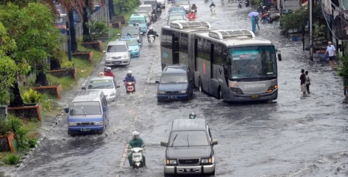 Lebih dari 1.600 warga Jakarta mengungsi akibat banjir. BPBD catat 20 kelurahan terdampak. (ilustrasi/Jakartatrend.com)