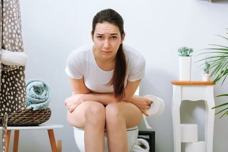 Sulit BAB sangat menyiksa. Ikuti tips lancar BAB di pagi hari dalam artikel berikut ini. 