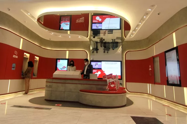 Ilustrasi nasabah saat mengakses CIMB Niaga Digital Lounge.  (Foto: Dok. CIMB Niaga)
