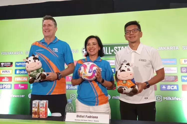 Sesi jumpa pers MilkLife Soccer Challenge All-Stars yang diikuti 112 pesepak bola putri belia akan digelar di Supersoccer Arena, Kudus, Jawa Tengah pada 24-26 Januari 2025.  (Foto: Dok. Istimewa)