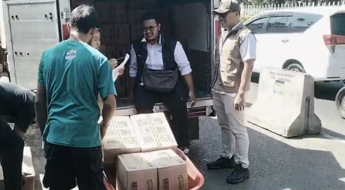Distribusi Rutin BULOG Semarang Disambut Pedagang, MinyaKita Tetap Tersedia di Pasar dan Harga Stabili