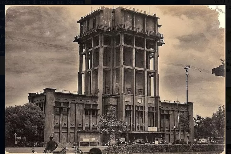 Menara air atau Kantor Ledeng kini menjadi Kantor Walikota PalembangNARA  (tangkapan layar @palembangdalamsketsa)