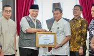 Pemko Batam Serahkan Bantuan Kemanusian Korban Bencana Alam Sumatera Rp4,5 Miliar Langsung Melalui Gubernur Sumbar