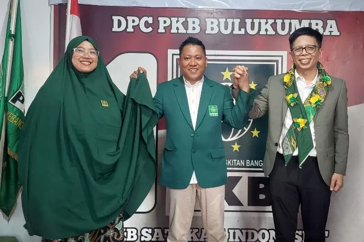 Andi Soraya Widyasari (ASW), Fahidin HDK (tengah) dan Tomy Satria Yulianto (TSY).