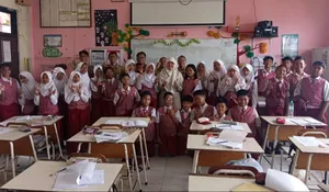 Bu Reni Goes to School: Ekonomi Jangan Jadi Penghalang Anak Meraih Cita-Cita!