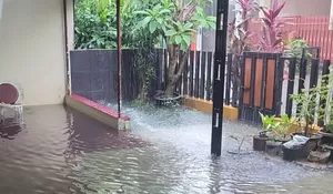 Luapan Air Kembali Rendam RW 3 Kelurahan Depok Jaya, Warga Yakini Walikota Depok Supian Suri Tuntaskan Masalah Banjir Selama Puluhan Tahun Ini