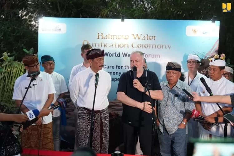 Menteri Basuki Hadimuljonomenghadiri Balinese Water Purification Ceremony di Pantai Surf Surf By The Wave, Kawasan Kura Kura Bali, Denpasar, Sabtu (18/5/2024).