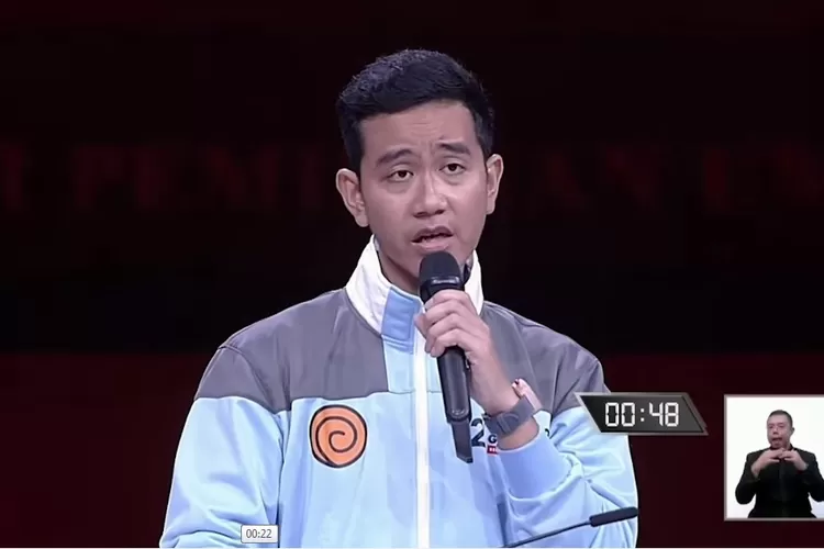 Gibran Rakabuming Raka cawapres nomor urut 02  saat menjawab pertanyaan tentang Remorma agraria. 