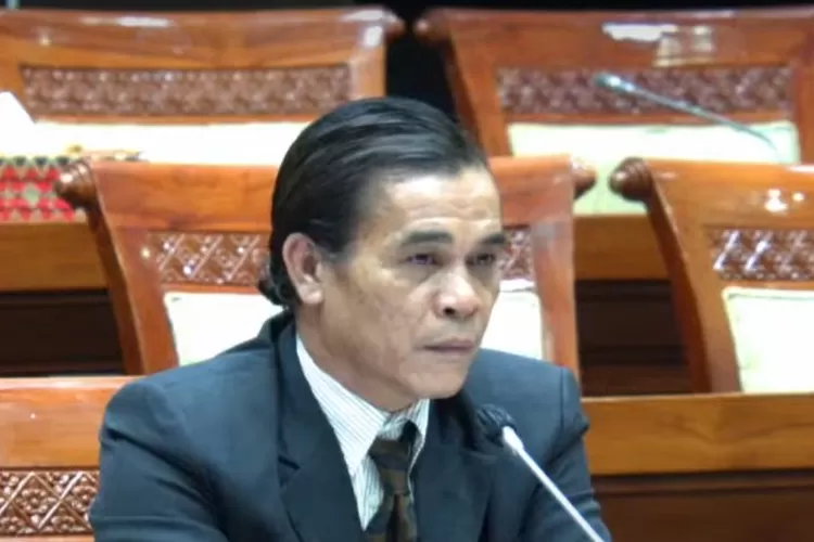 Manotar Tampubolon saat mengikuti uji kelayakan dan kepatutan di ruangan Komisi III DPR RI sesaat sebelum dirinya di usir dari ruangan tersebut (TV Parlemen)