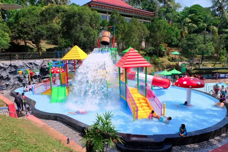 Taman Kyai Langgeng, salah satu tempat wisata ramah anak di Magelang, Jawa Tengah. (Instagram)