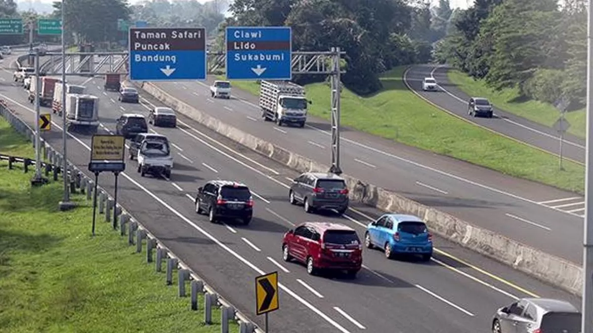 Salah satu lintasan Jalan Tol Jagorawi yang merupakan jalan tol pertama dibangun di Indonesia.(Foto:Antara)
