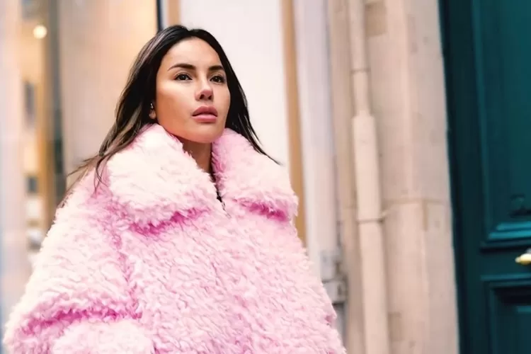 Nikita Mirzani mengaku kalau caranya mendidik anak-anaknya sama seperti saat ia masih kecil (instagram.com/nikitamirzanimawardi_172)