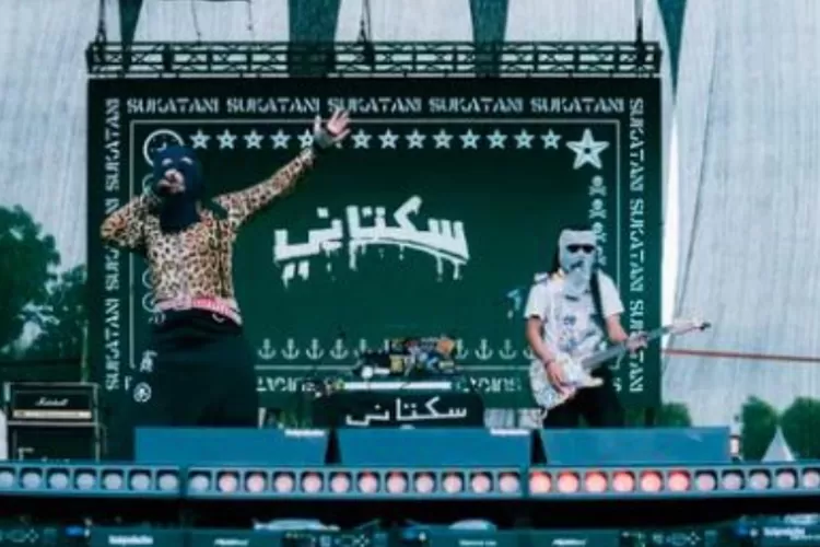Grup Punk Sukatani sempat menuai kontroversi dengan lagunya yang berjudul Bayar Bayar Bayar