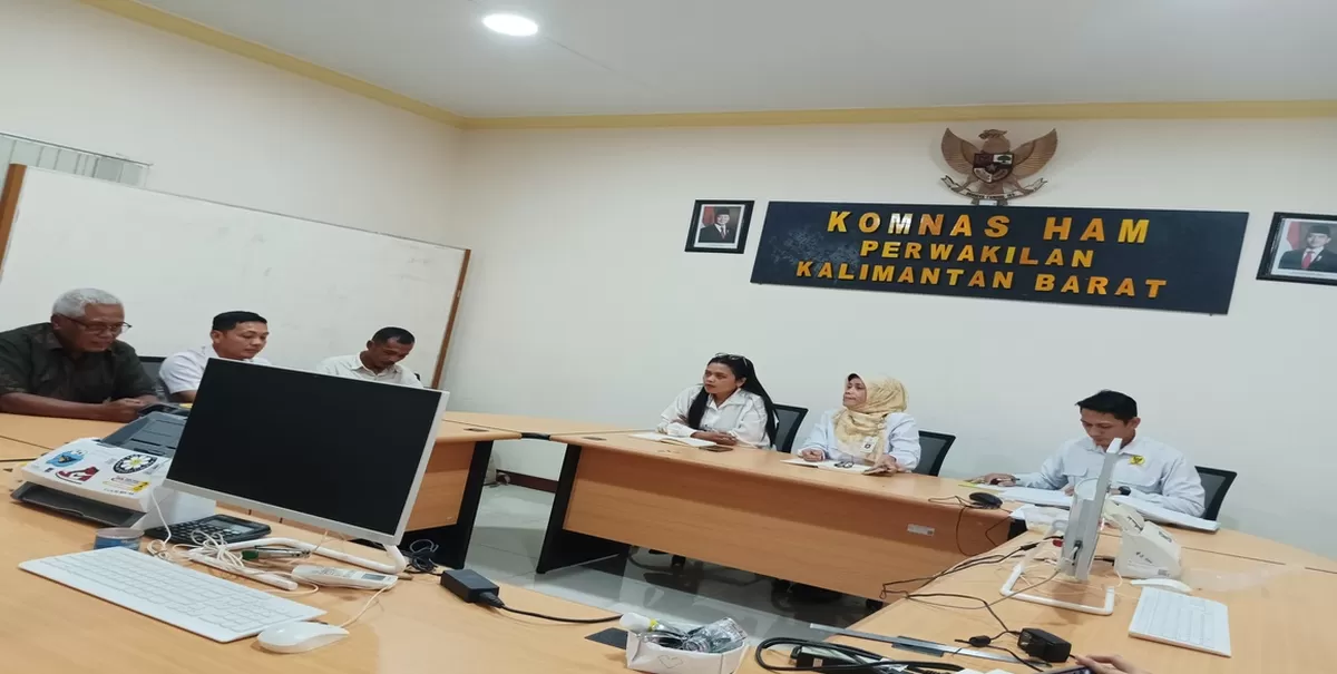 Warga Kubu Raya, Abdul Shomad mengadukan kasus sengketa tanah yang dialami olehnya ke Sekretariat Komnas HAM Provinsi Kalimantan Barat pada Senin 26 Januari 2026. (Kalimantansatu.com)