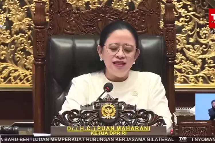 Ketua DPR RI, Puan Maharani saat memimpin pengesahan RUU TNI. (YouTube/TVParlemen)