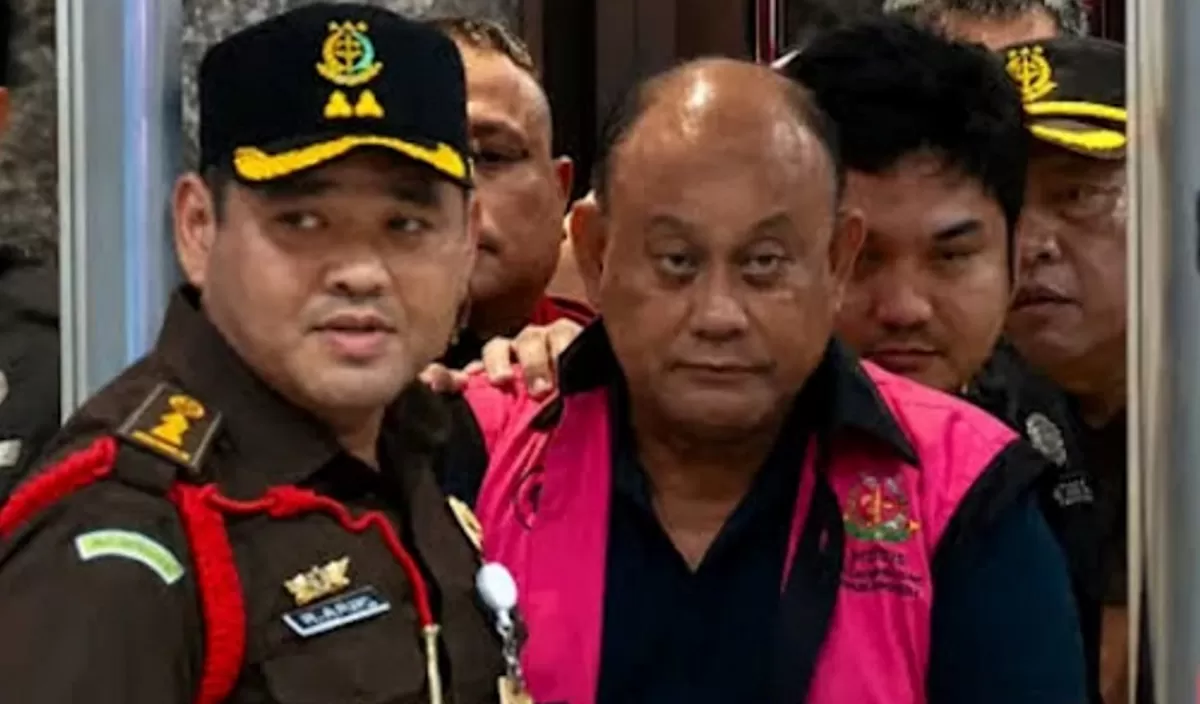 Mantan Kepala BGN Dadan Hindayana saat ditahan Kejagung kasus dugaan penyalahgunaan tata kelola Program MBG. 