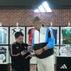 Kunjungi Indonesia, Van der Sar Beri Dukungan untuk Mimpi Garuda ke Piala Dunia