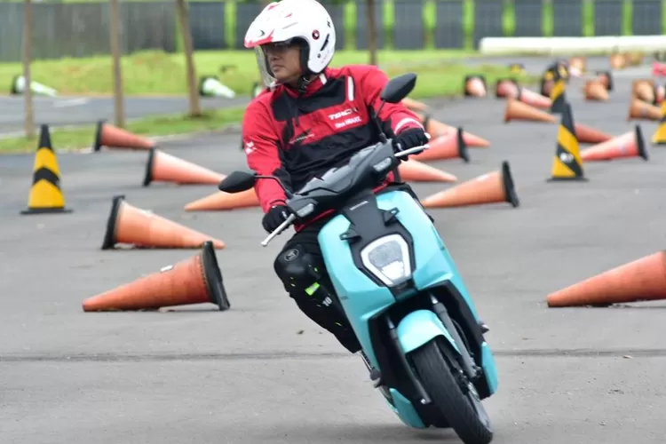 Honda memberikan diskon besar-besaran untuk setiap pembelian unit motor listrik di Jawa Barat. (AHM)