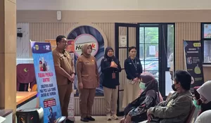 Kolaboarasi Ciamik! RSUD Cibinong Gandeng PT Pos Bisa Antar Obat Langsung ke Rumah Pasien