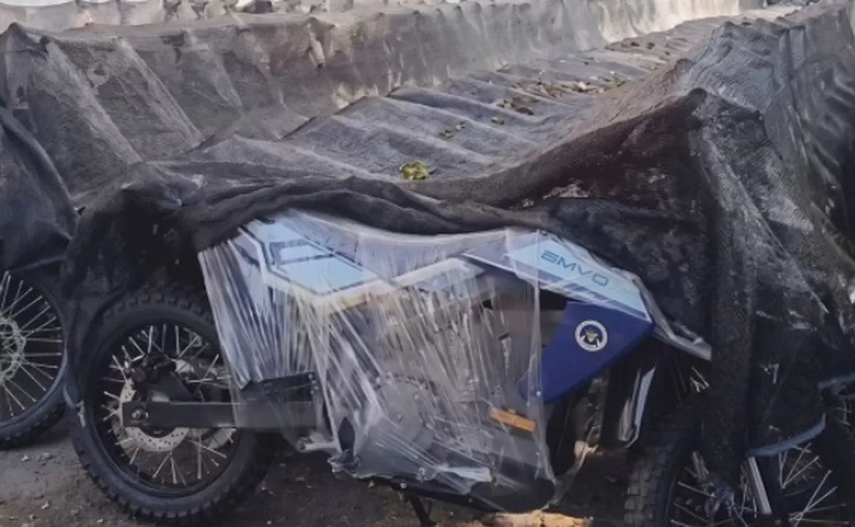 Ribuan Motor Listrik BGN disegel Kejagung berada di gudang penyimpanan. 