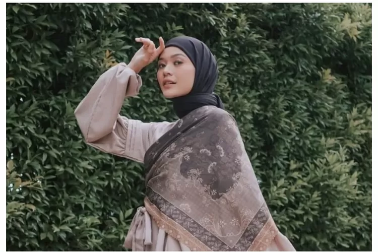 Hijabers Wajib Punya Ini Dia Jilbab Instan Yang Stylish Dan Gampang Dipakai Suara Buruh
