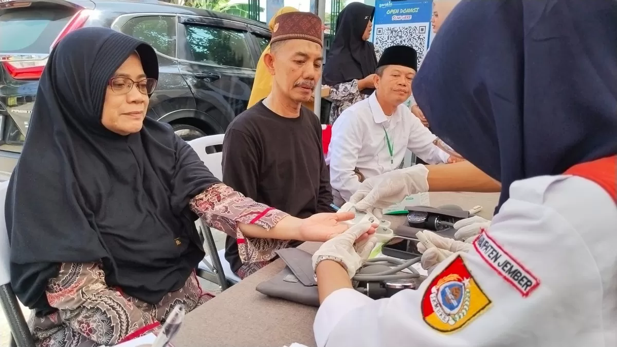 Posko Kesehatan PMI Jember Dipadati Muktamirin Jelang Pembukaan Muktamar ke-35 NU di Jombang