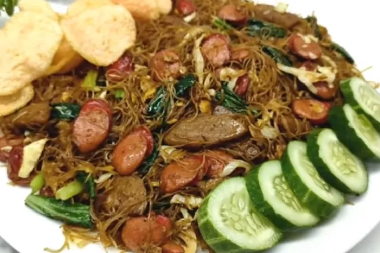 Resep membuat bihun goreng yang praktis dan lezat (Youtube CR COOK)
