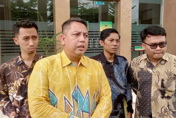 Kuasa hukum eks Jogoboyo Maguwoharjo, Zakki Mubarrak saat berbicara pada wartawan (Harminanto)
