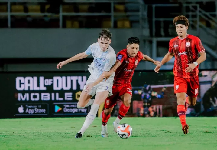 Deri Corfe winger PSIM yang akhirnya cetak gol saat Derby Mataram menghadapi Persis