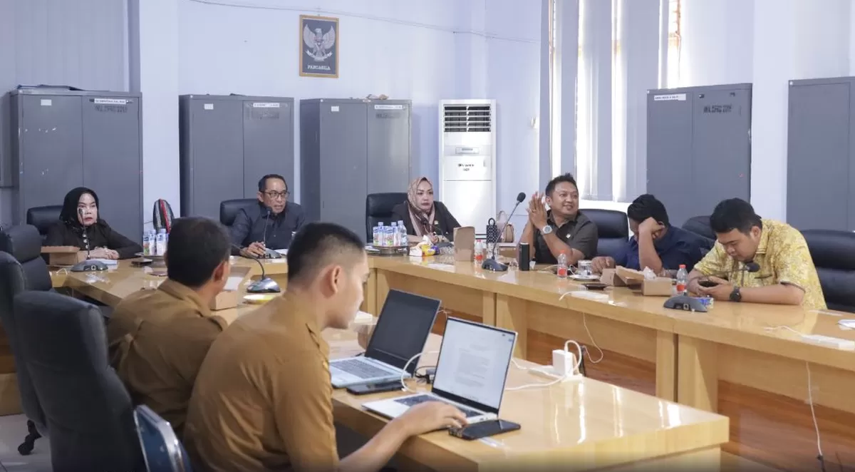 Komisi IV DPRD Bulukumba menggelar RDP terkait nasib hak PPPK Paru Waktu.